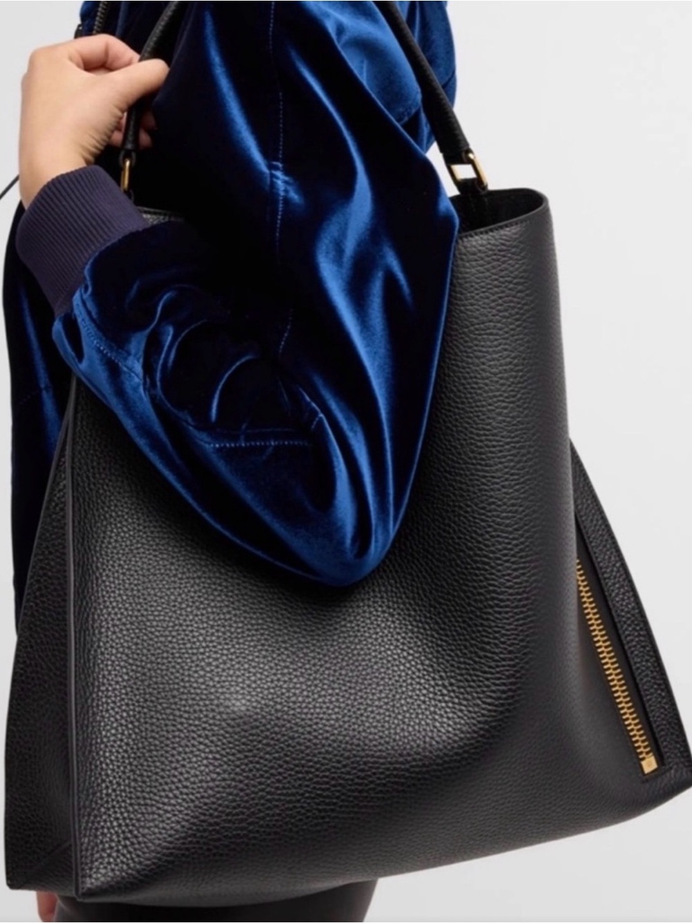 Authentic Tom Ford Alix Black Leather Shoulder Bag with Gold Zip